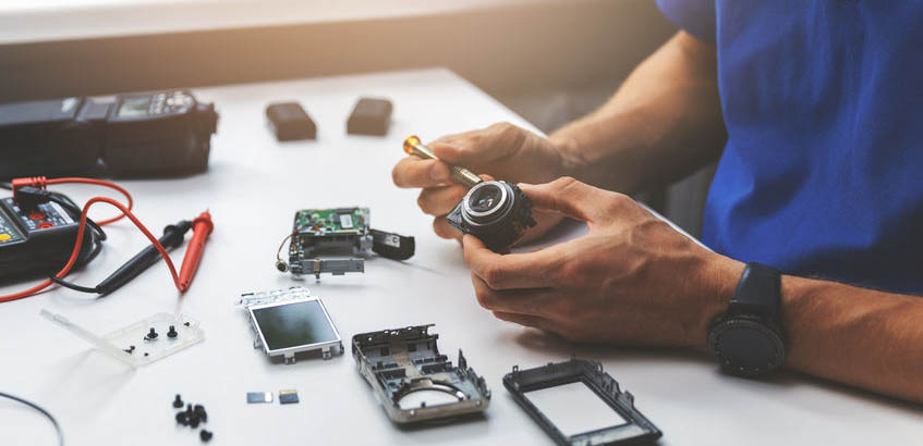 Professional digital camera repair service UK